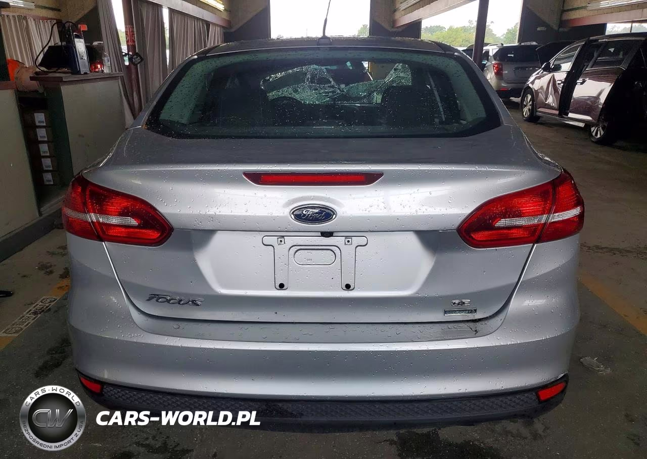 2018 Ford Focus Se VIN:1FADP3FE9JL283778 - 6