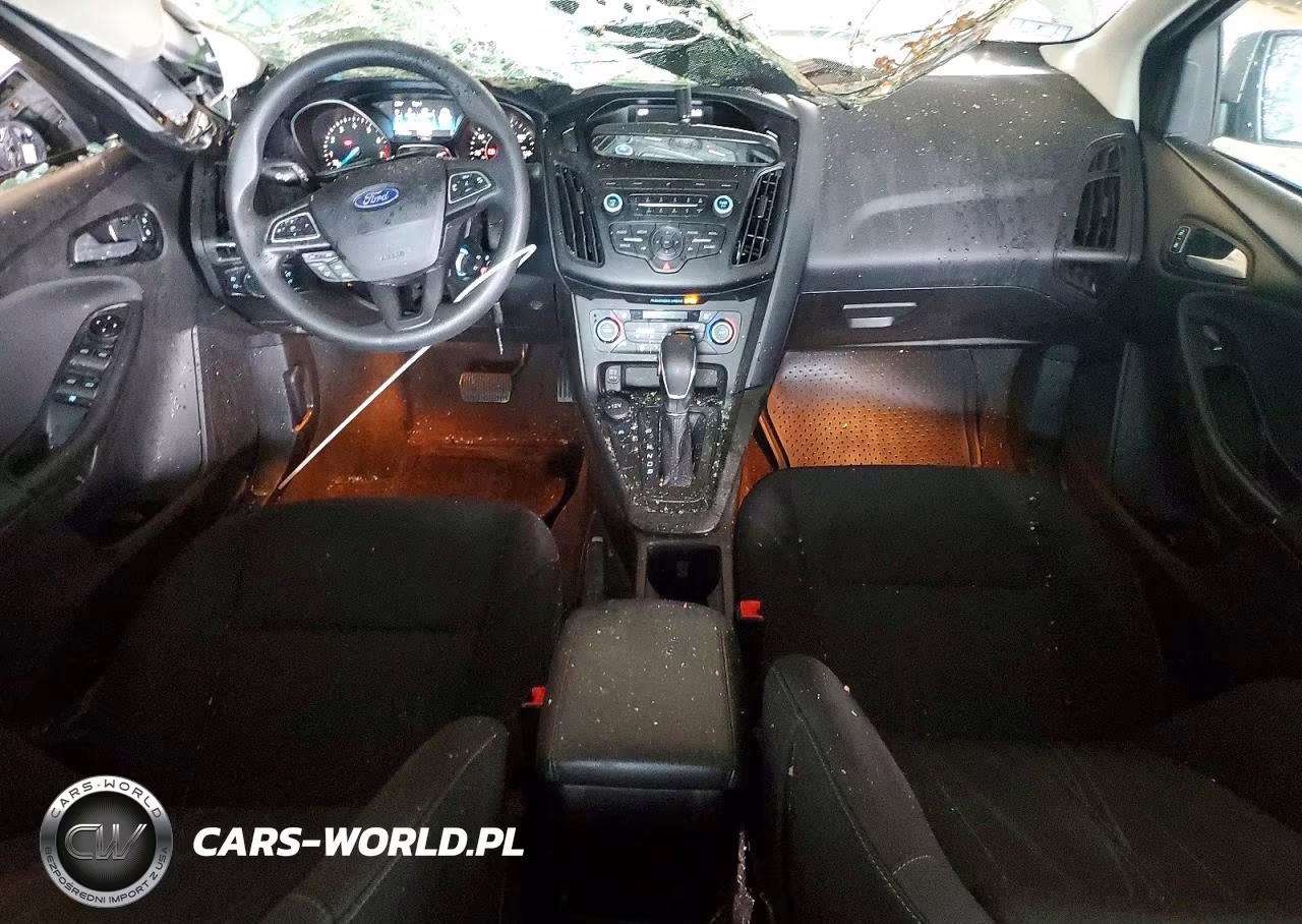 2018 Ford Focus Se VIN:1FADP3FE9JL283778 - 8