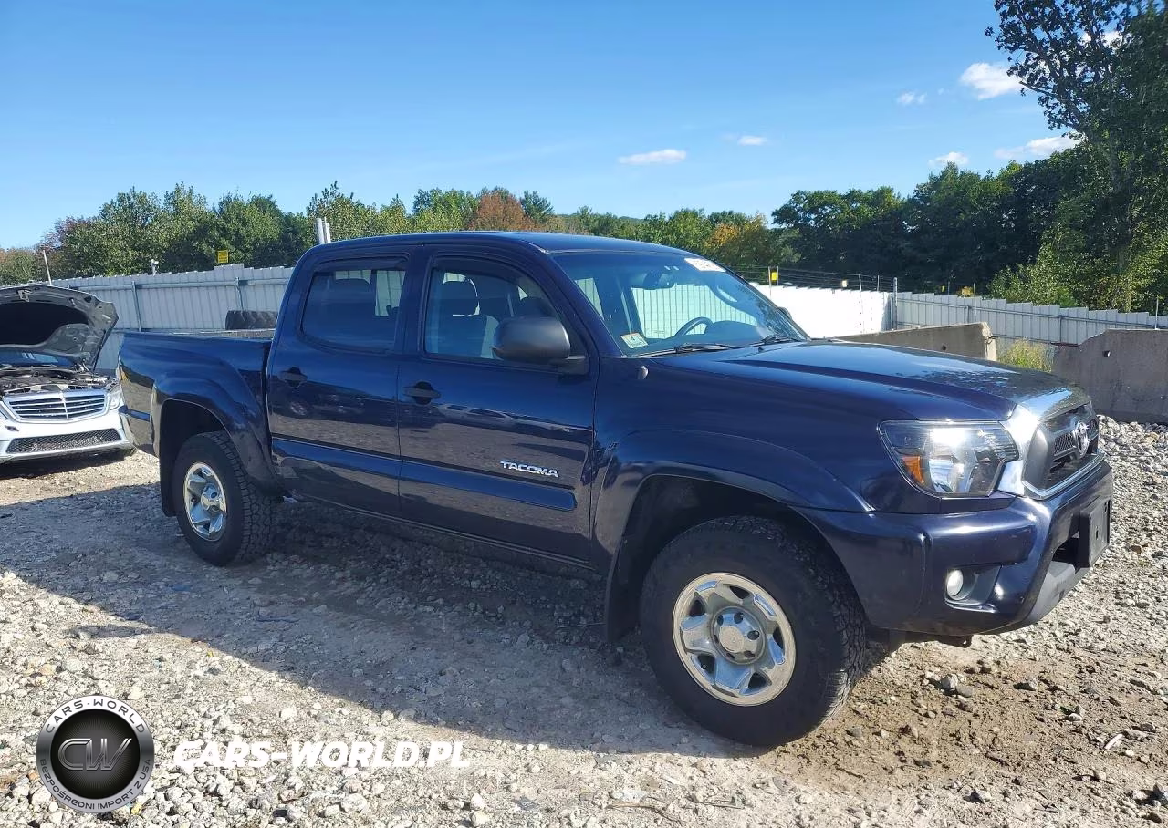 2013 Toyota Tacoma V6 VIN:3TMLU4EN1DM118395 - 4