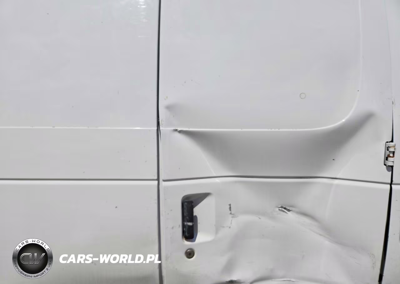 2011 Ford Econoline E250 Van VIN:1FTNE2EL2BDA40923 - 11