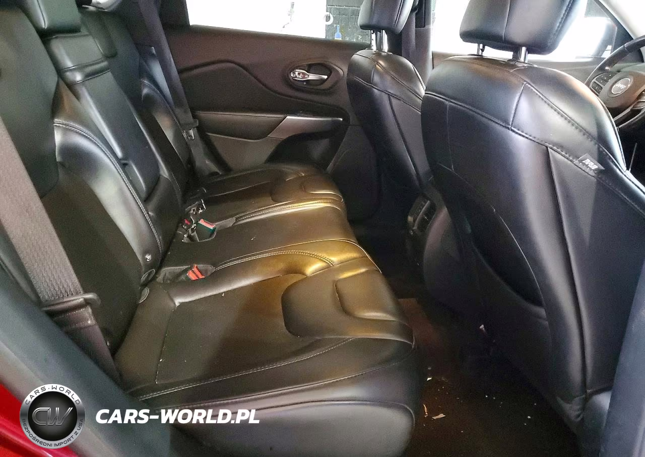 2019 Jeep Cherokee Latitude Plus VIN:1C4PJMLB7KD103749 - 11