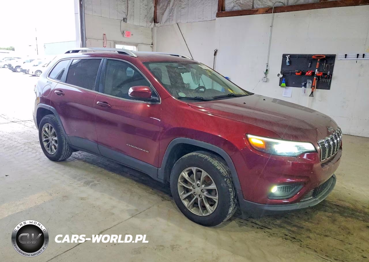 2019 Jeep Cherokee Latitude Plus VIN:1C4PJMLB7KD103749 - 4