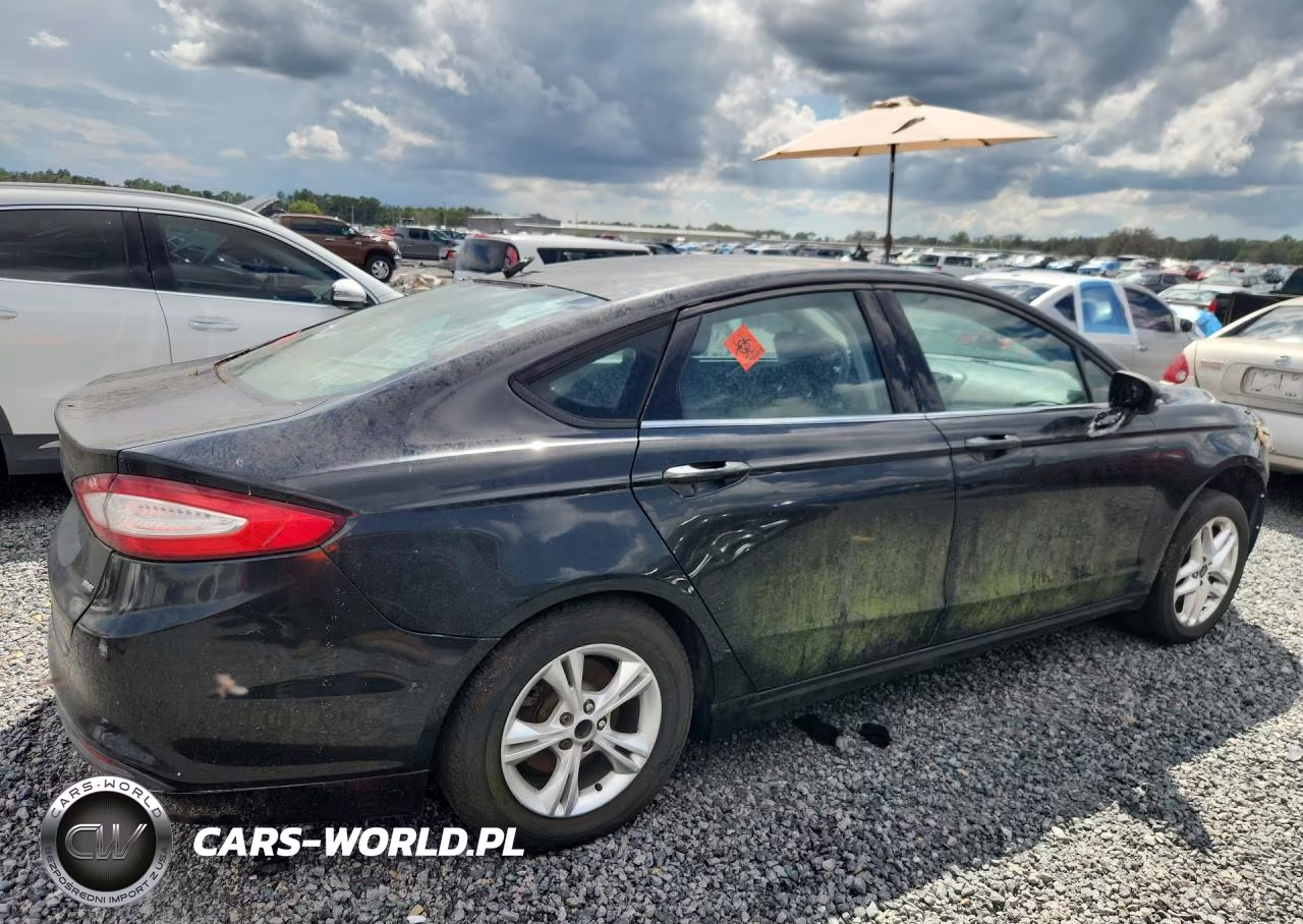 2013 Ford Fusion Se VIN:3FA6P0H7XDR194619 - 3