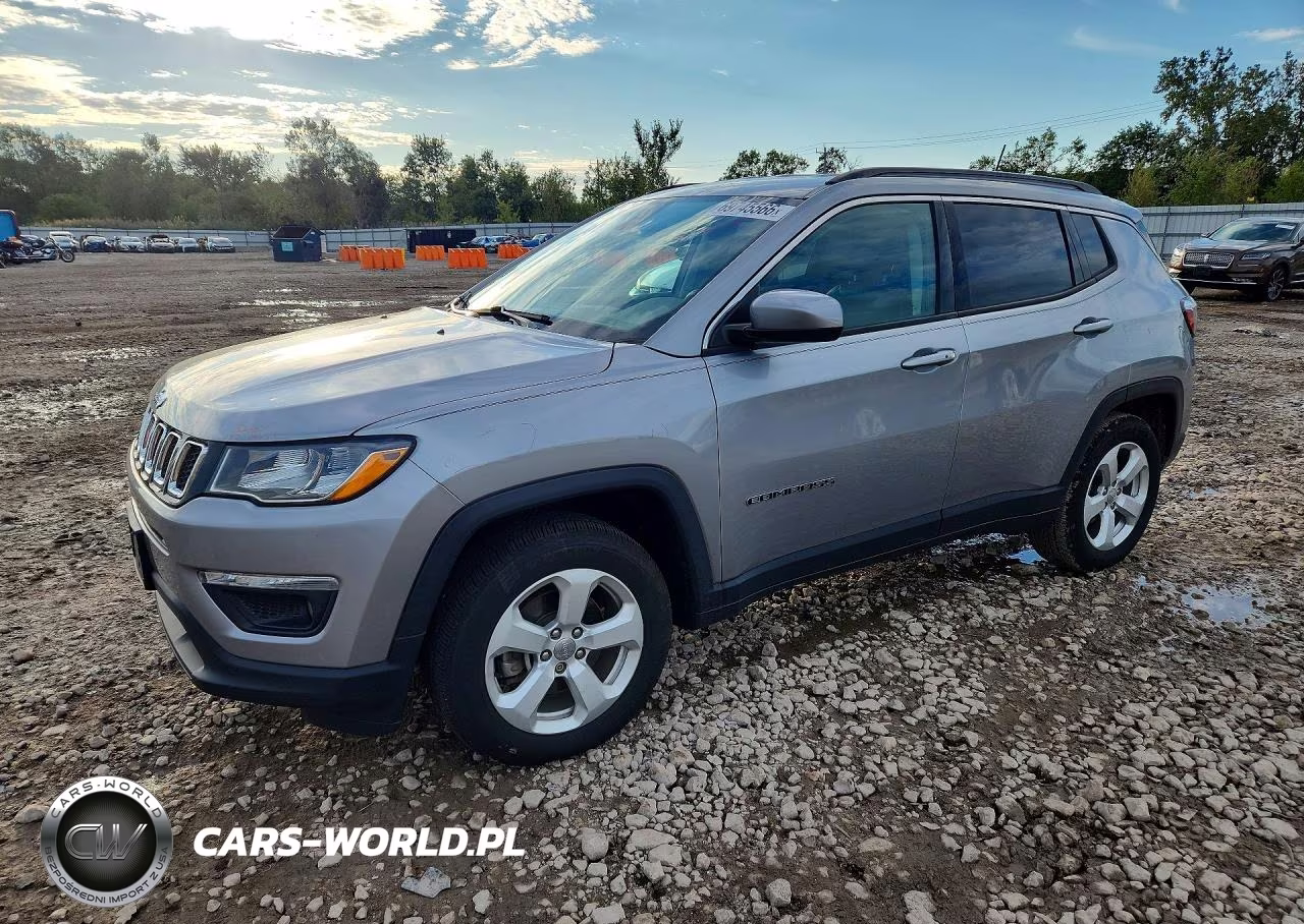 2018 Jeep Compass Latitude – zdjęcie 1 z 13