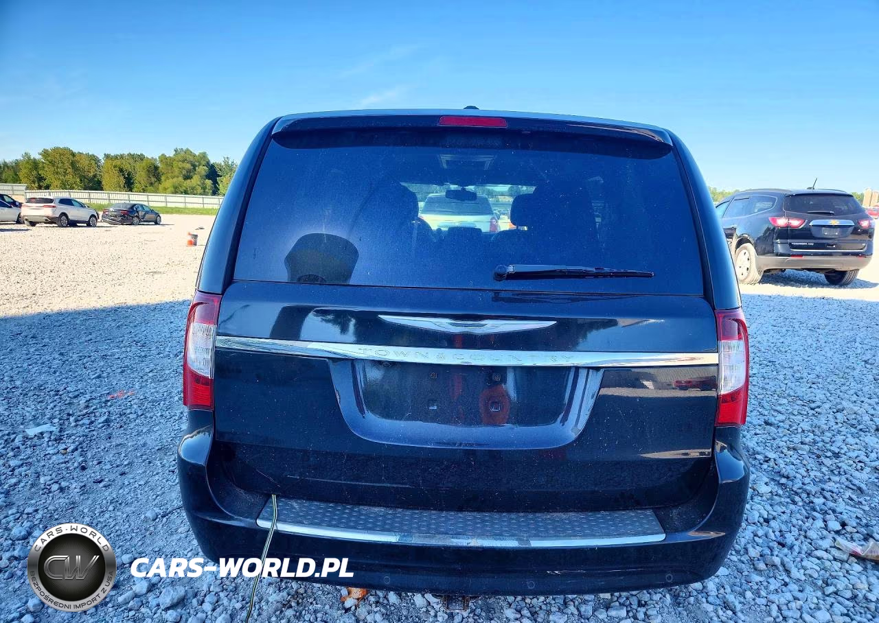 2016 Chrysler Town & Country Touring VIN:2C4RC1BG8GR112141 - 6