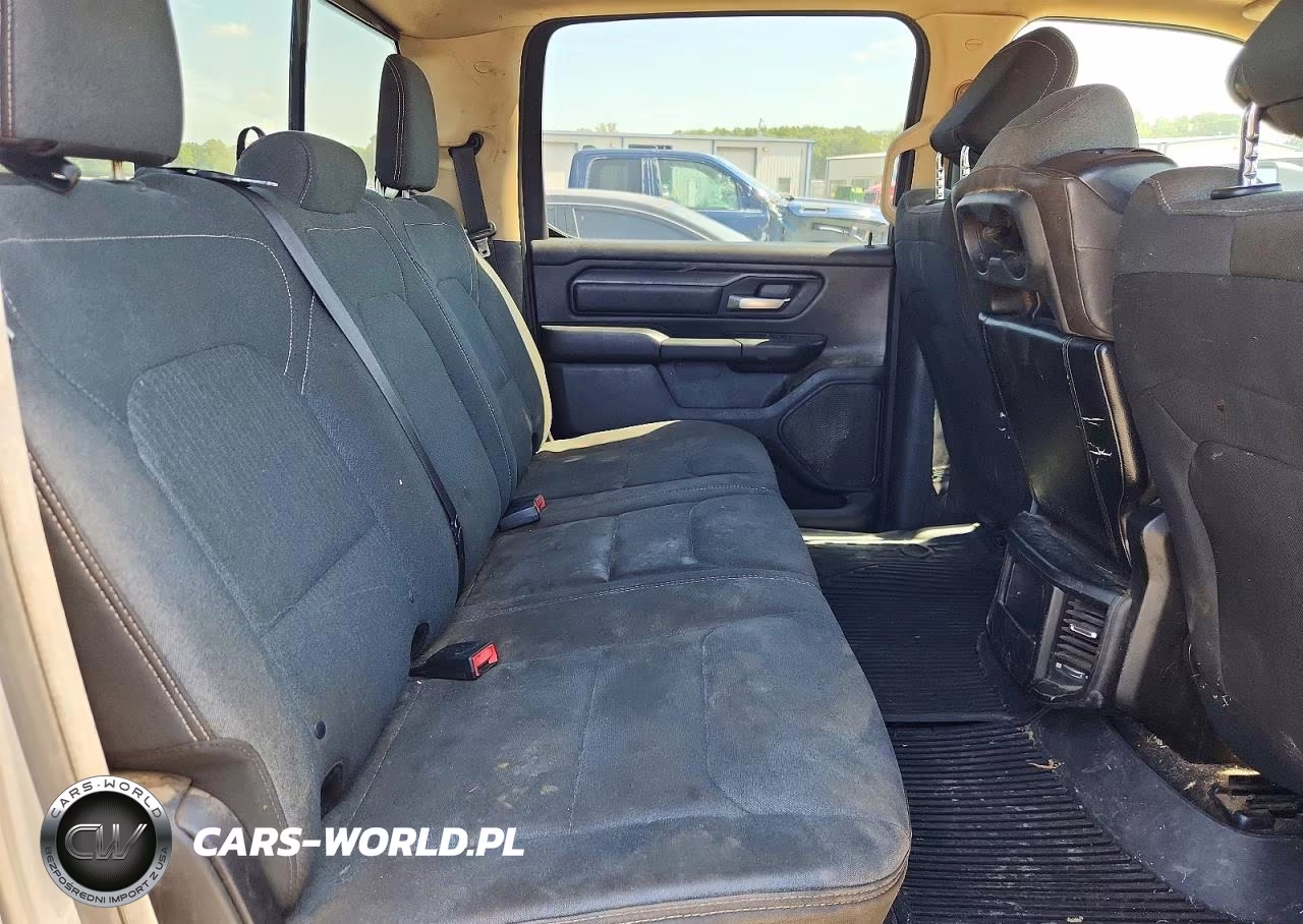 2019 Ram 1500 Tradesman VIN:1C6RREGT1KN604163 - 10