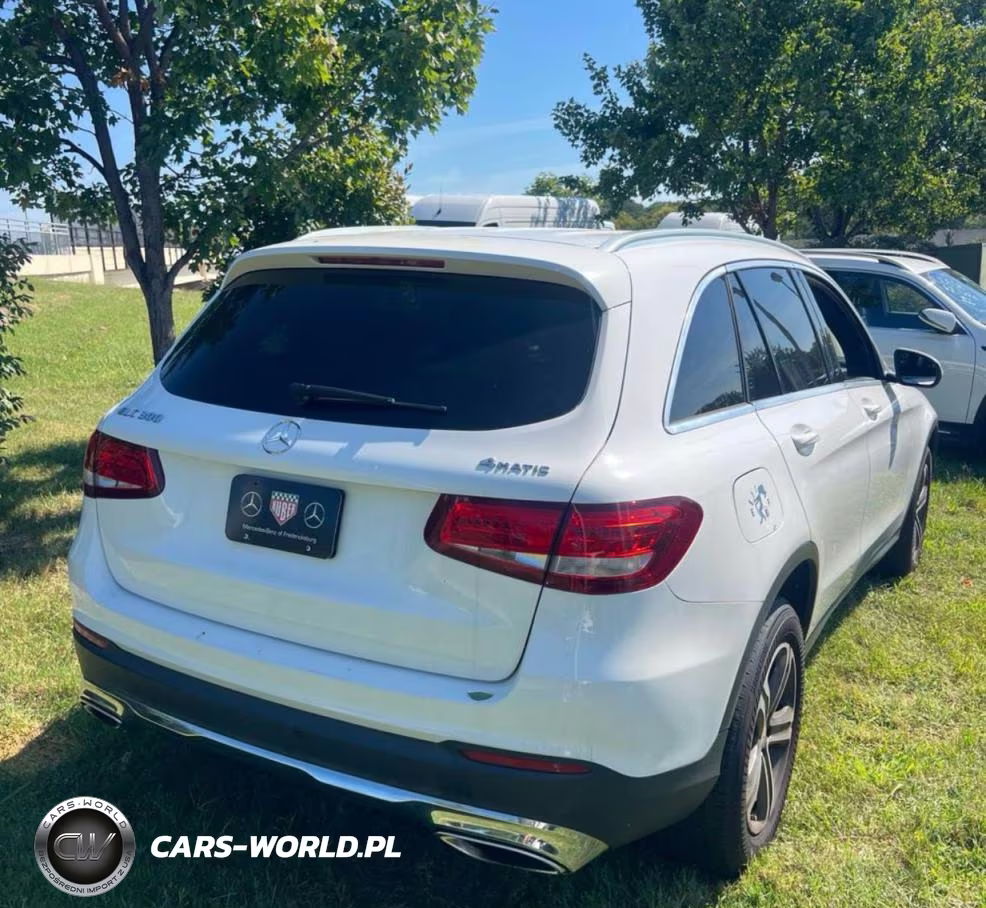 2017 Mercedes-Benz Glc 300 4Matic VIN:WDCG4KB3HF128169 - 4