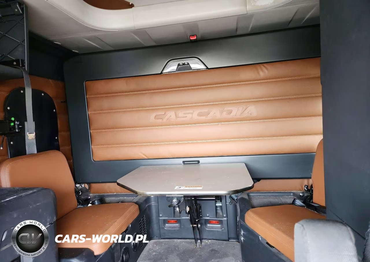 2018 Freightliner Cascadia 126 Semi Truck VIN:3AKJHHDRXJSJW2557 - 10
