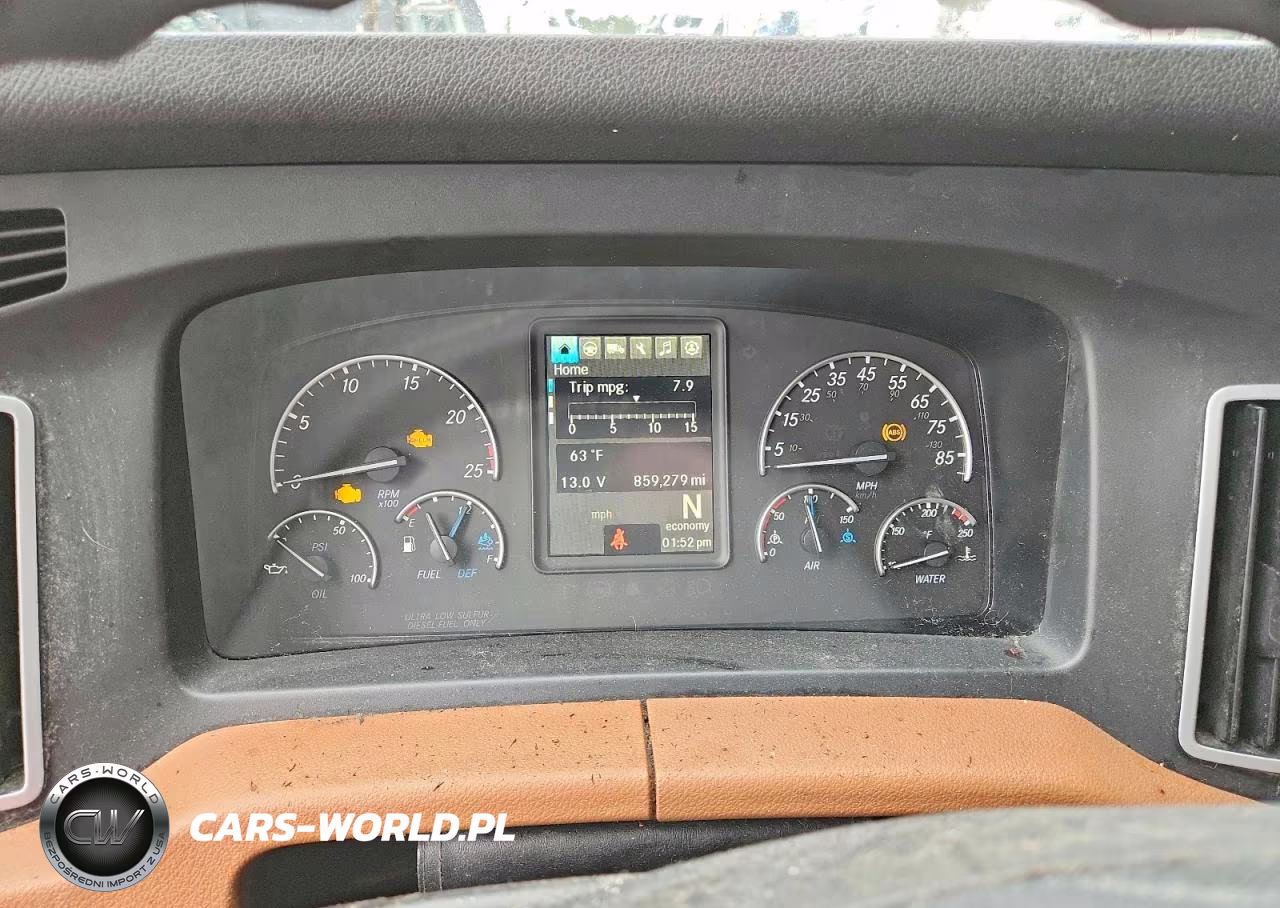 2018 Freightliner Cascadia 126 Semi Truck VIN:3AKJHHDRXJSJW2557 - 9