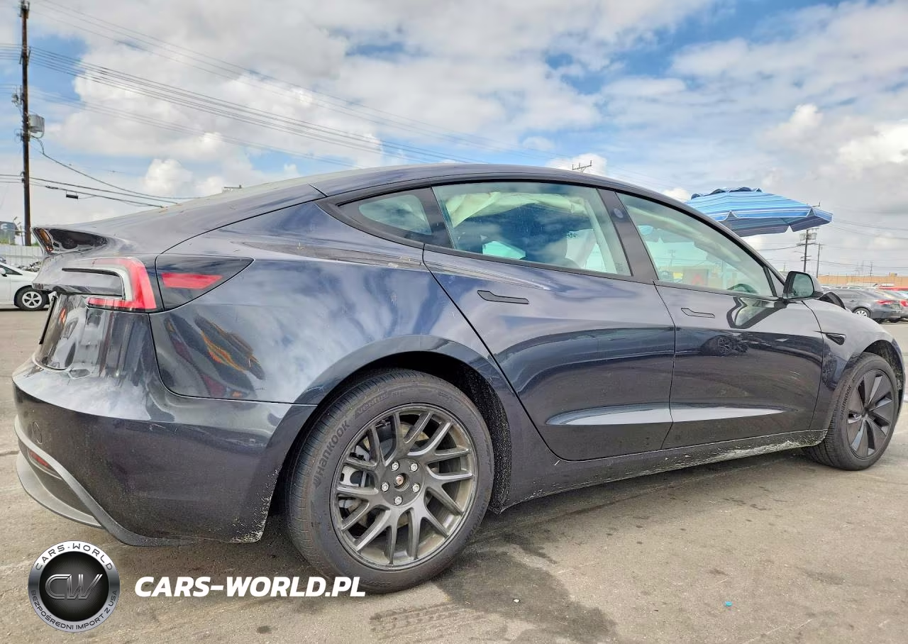 2025 Tesla Model 3 VIN:5YJ3E1EA1SF050349 - 3