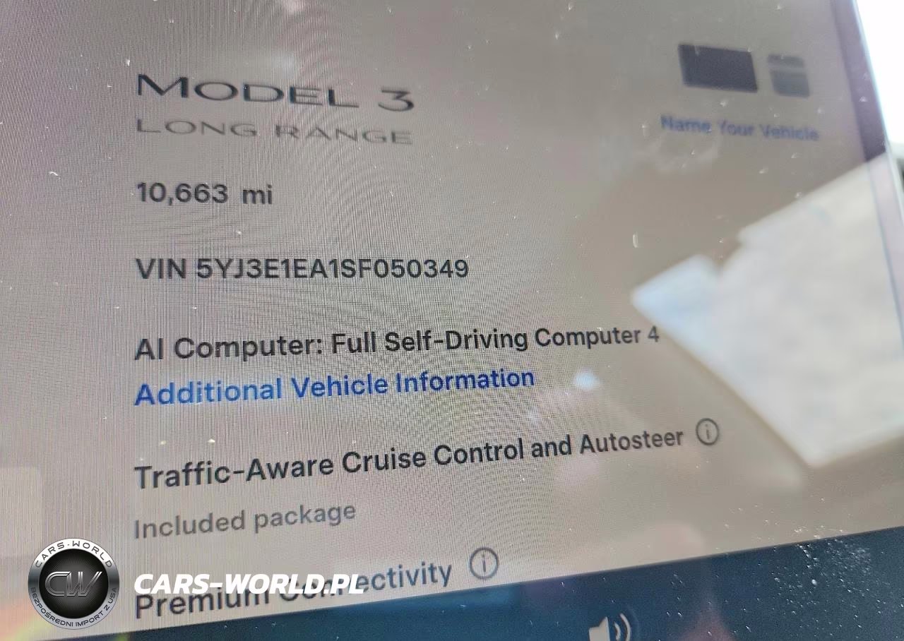 2025 Tesla Model 3 VIN:5YJ3E1EA1SF050349 - 9
