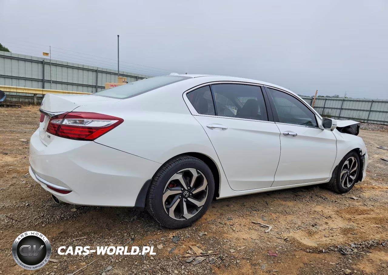 2017 Honda Accord VIN:1HGCR3F88HA025169 - 3
