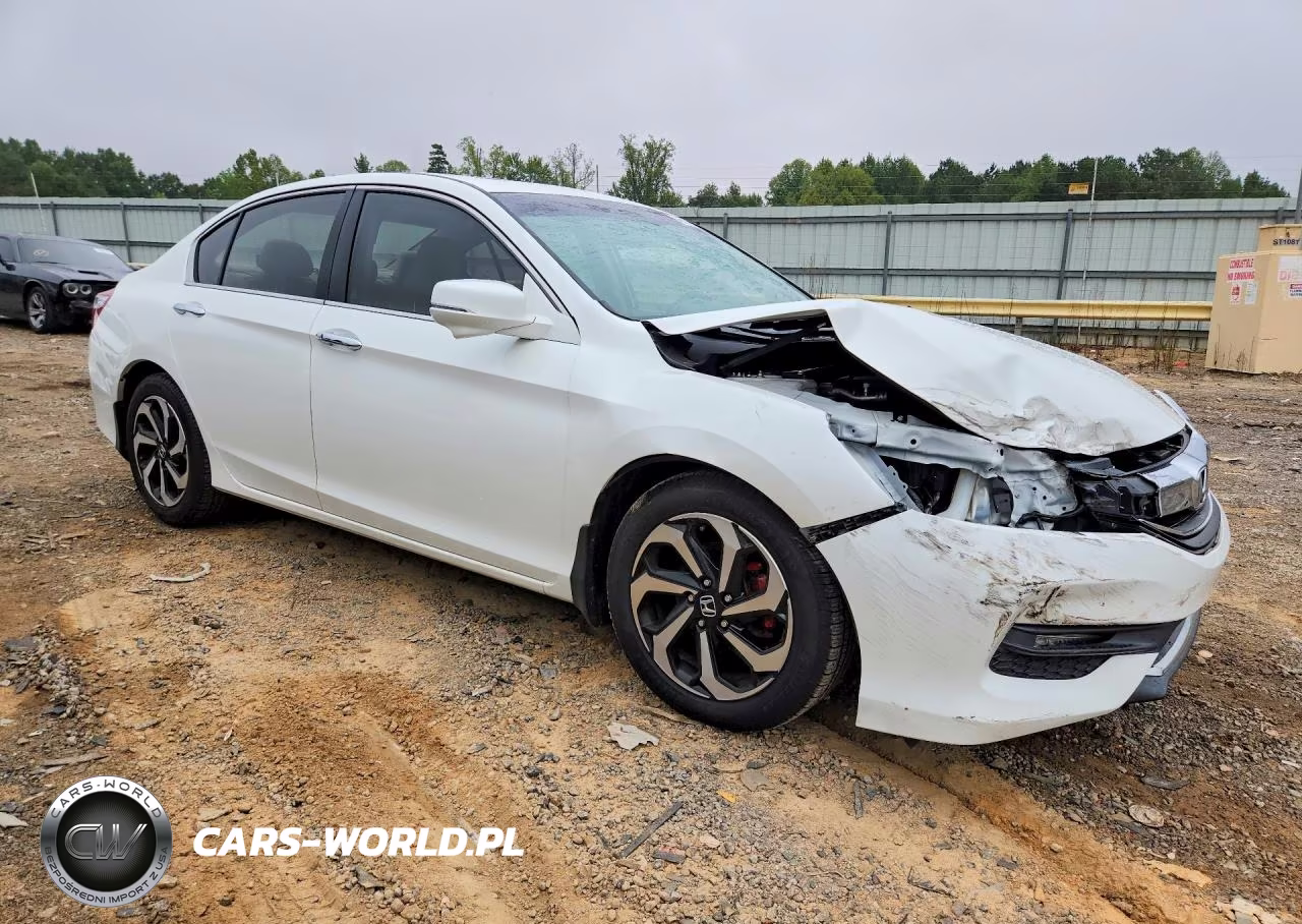 2017 Honda Accord VIN:1HGCR3F88HA025169 - 4