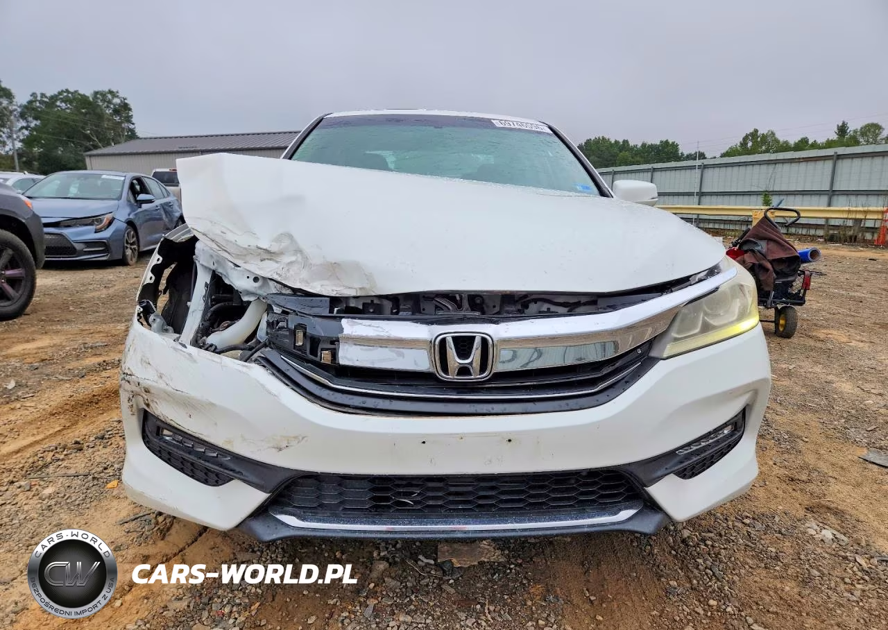 2017 Honda Accord VIN:1HGCR3F88HA025169 - 5