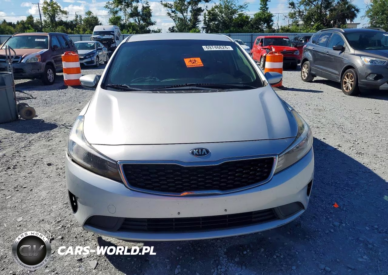 2017 Kia Forte Lx VIN:3KPFK4A79HE090677 - 5