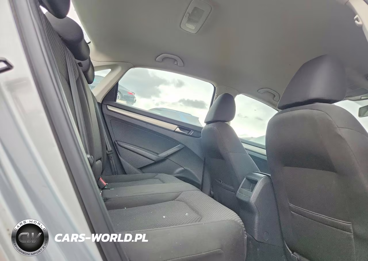 2012 Volkswagen Passat S VIN:1VWAH7A32CC110322 - 10