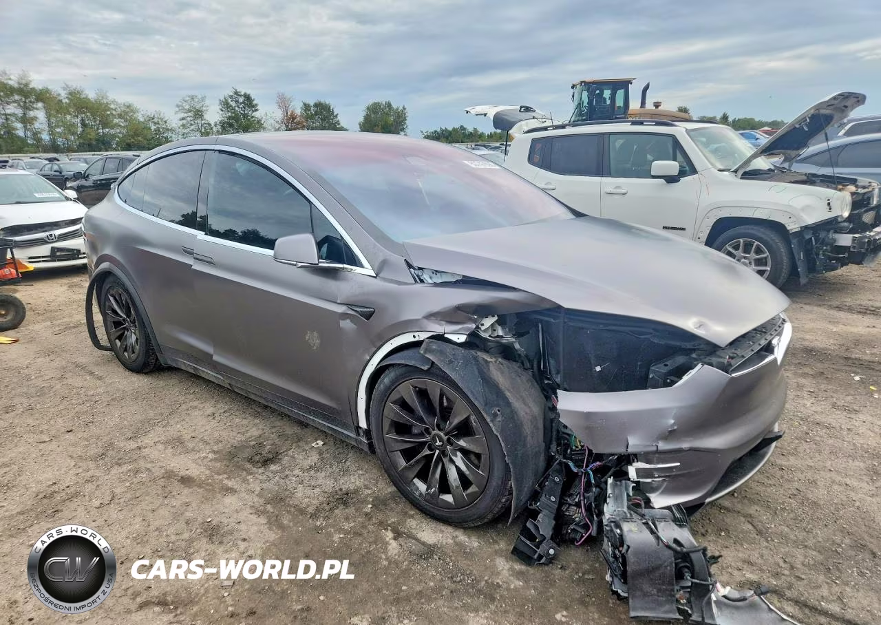 2020 Tesla Model X VIN:5YJXCAE20LF277145 - 4