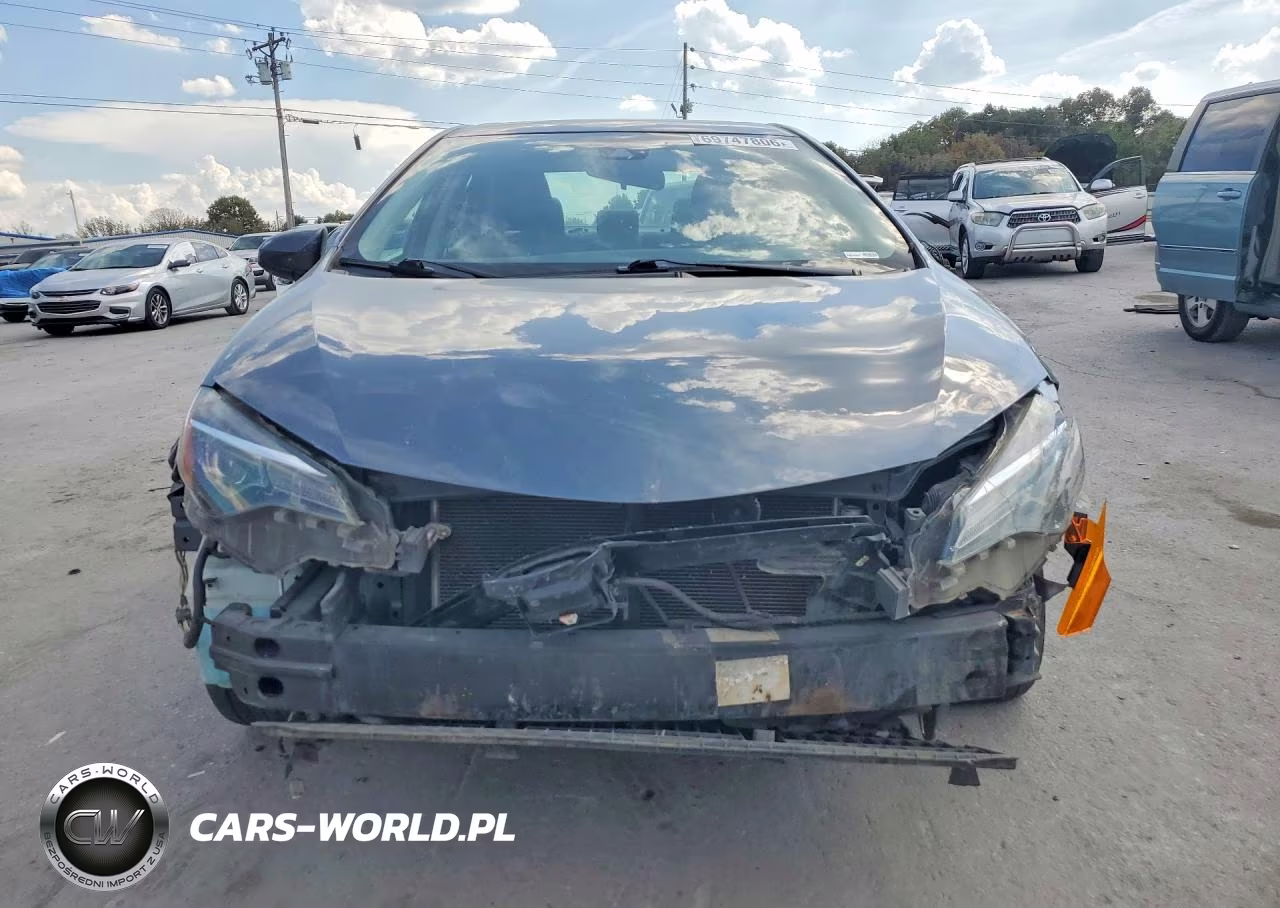 2018 Toyota Corolla Le VIN:2T1BURHE8JC046622 - 5