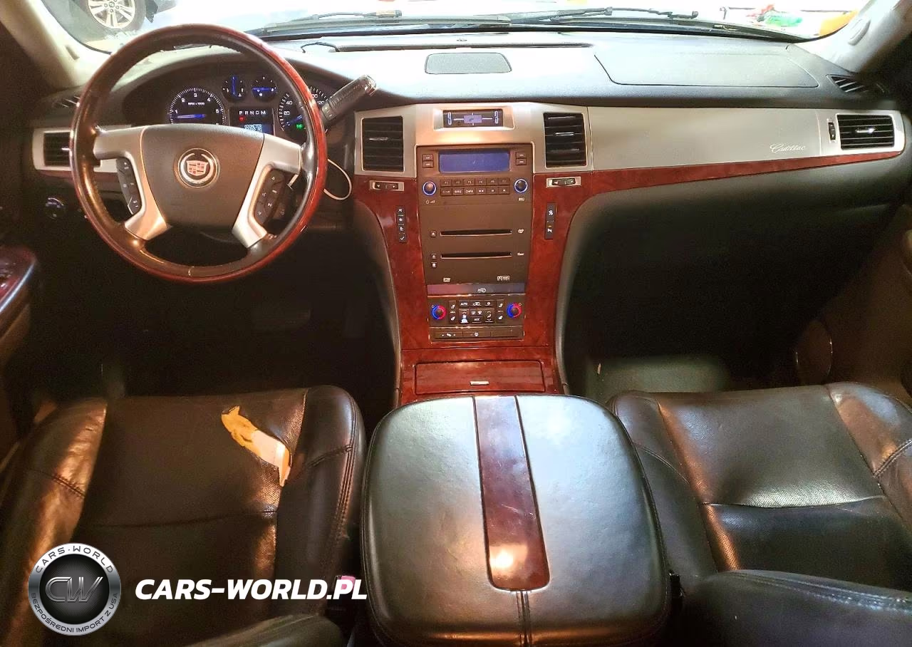 2007 Cadillac Escalade Luxury VIN:1GYFK63827R345877 - 8