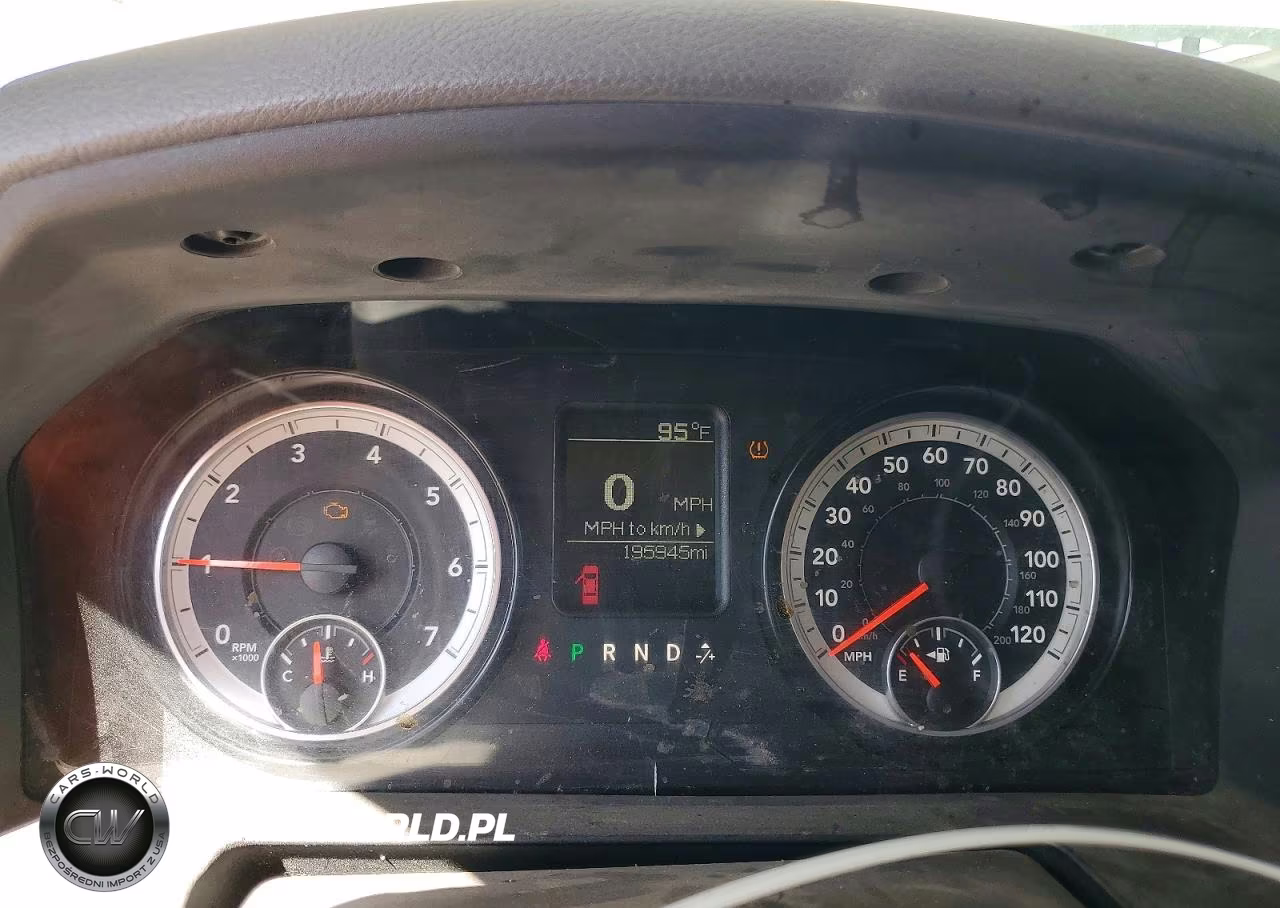 2015 Ram 1500 St VIN:3C6JR6DGXFG631094 - 9