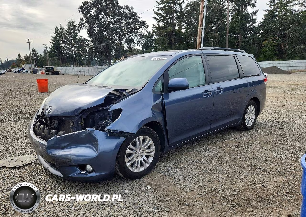 2014 Toyota Sienna Xle 8-Passenger