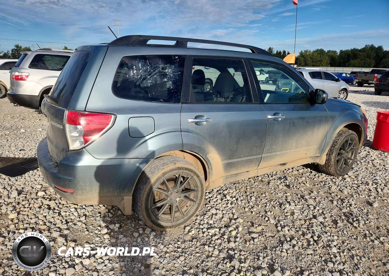 2011 Subaru Forester 2.5X Premium VIN:JF2SHBDC5BH739128 - 3