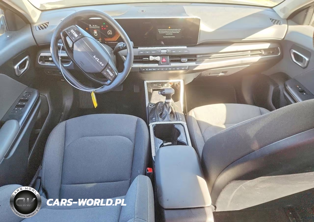 2025 Kia K4 Lxs VIN:3KPFT4DE5SE040745 - 8