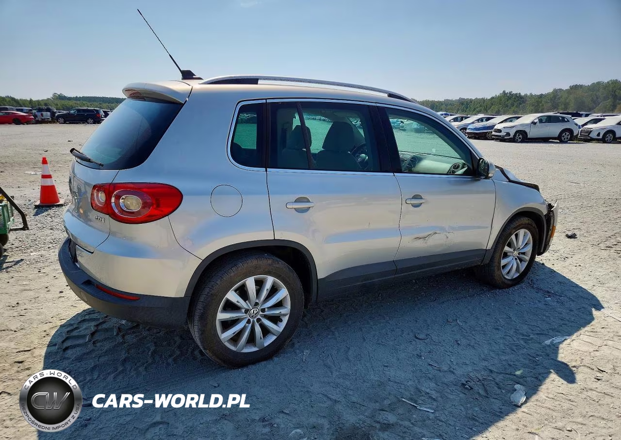 2011 Volkswagen Tiguan S VIN:WVGAV7AX8BW522364 - 3
