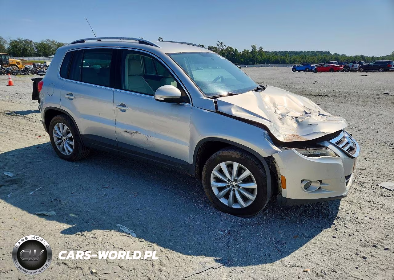 2011 Volkswagen Tiguan S VIN:WVGAV7AX8BW522364 - 4