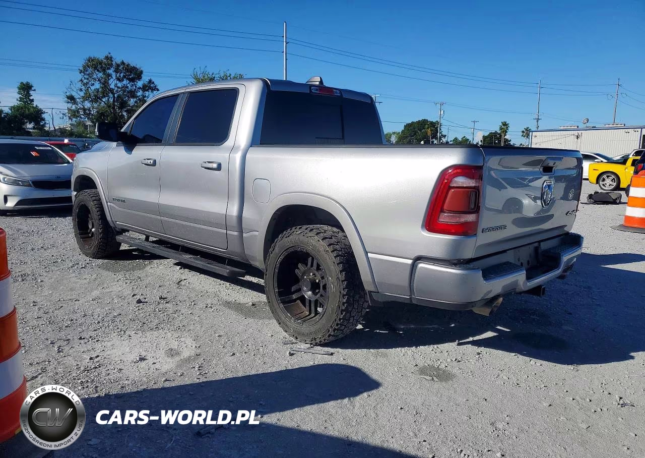 2019 Ram 1500 Laramie VIN:1C6SRFJT8KN695819 - 2