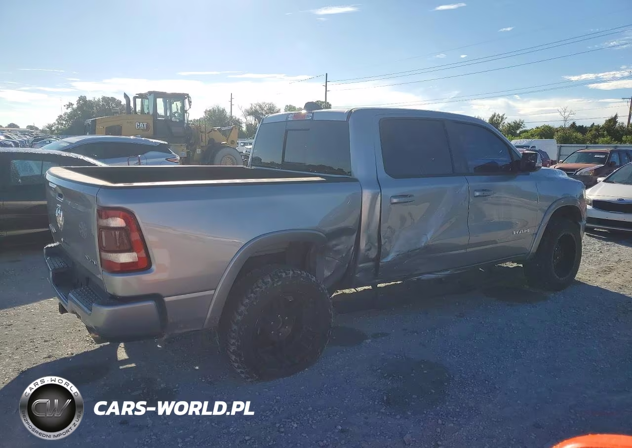 2019 Ram 1500 Laramie VIN:1C6SRFJT8KN695819 - 3