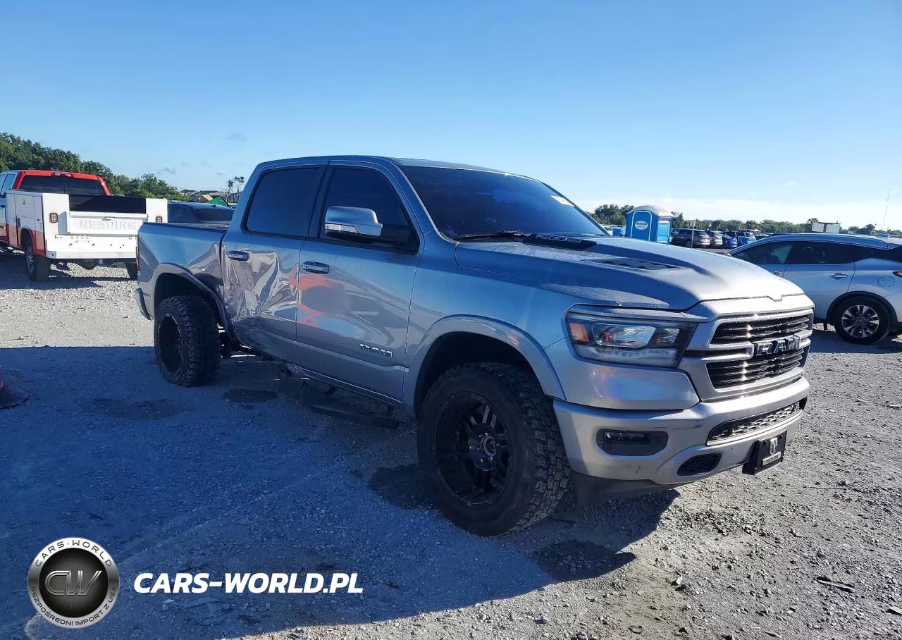 2019 Ram 1500 Laramie VIN:1C6SRFJT8KN695819 - 4