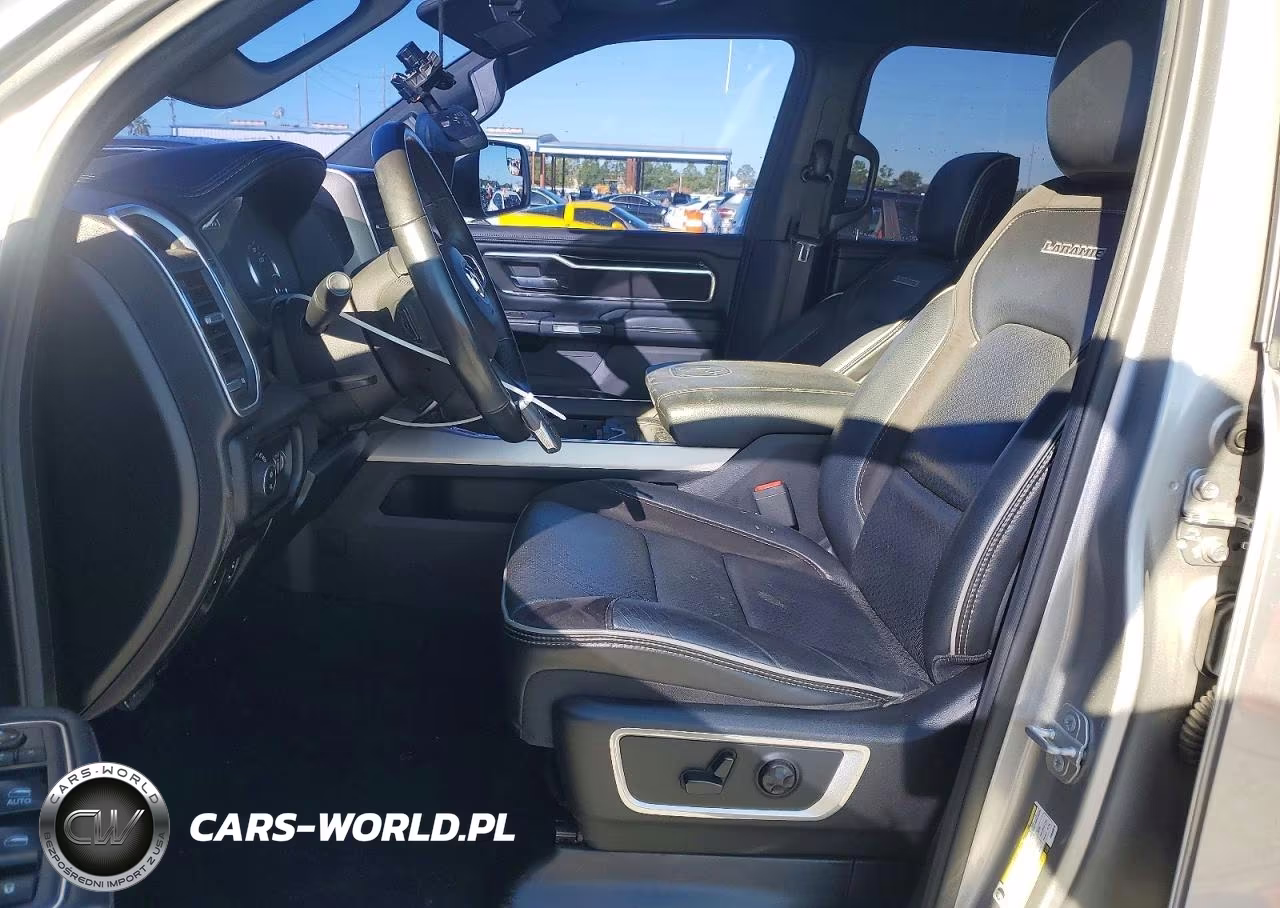 2019 Ram 1500 Laramie VIN:1C6SRFJT8KN695819 - 7