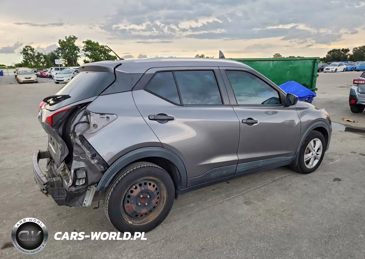 2019 Nissan Kicks S VIN:3N1CP5CUXKL536211 - 3