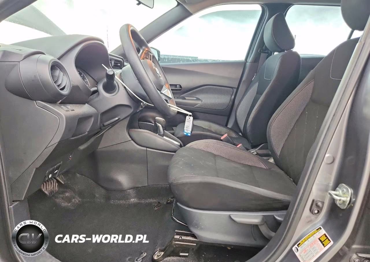 2019 Nissan Kicks S VIN:3N1CP5CUXKL536211 - 7