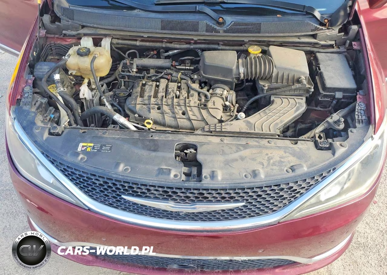 2017 Chrysler Pacifica Touring L Plus VIN:2C4RC1EGXHR614369 - 12