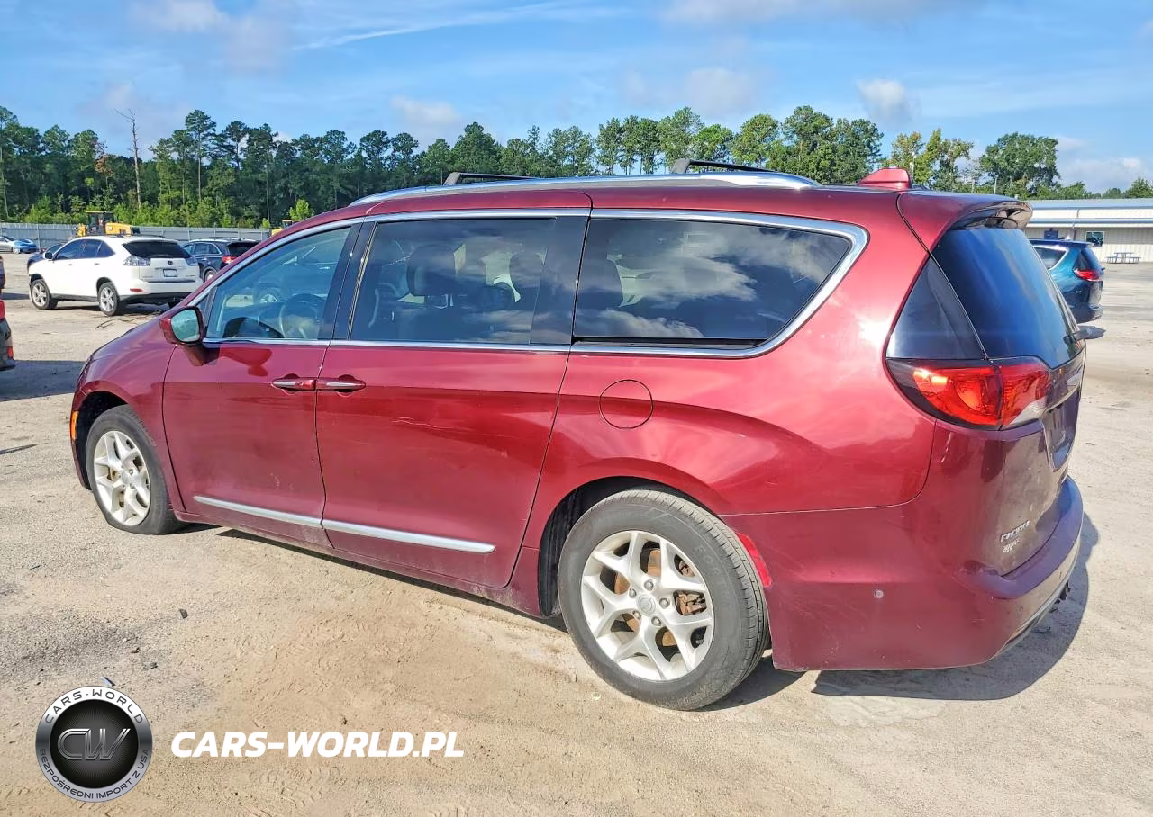 2017 Chrysler Pacifica Touring L Plus VIN:2C4RC1EGXHR614369 - 2