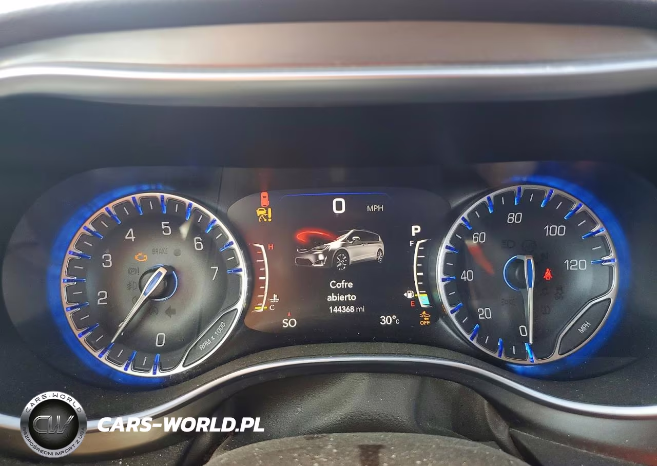 2017 Chrysler Pacifica Touring L Plus VIN:2C4RC1EGXHR614369 - 9