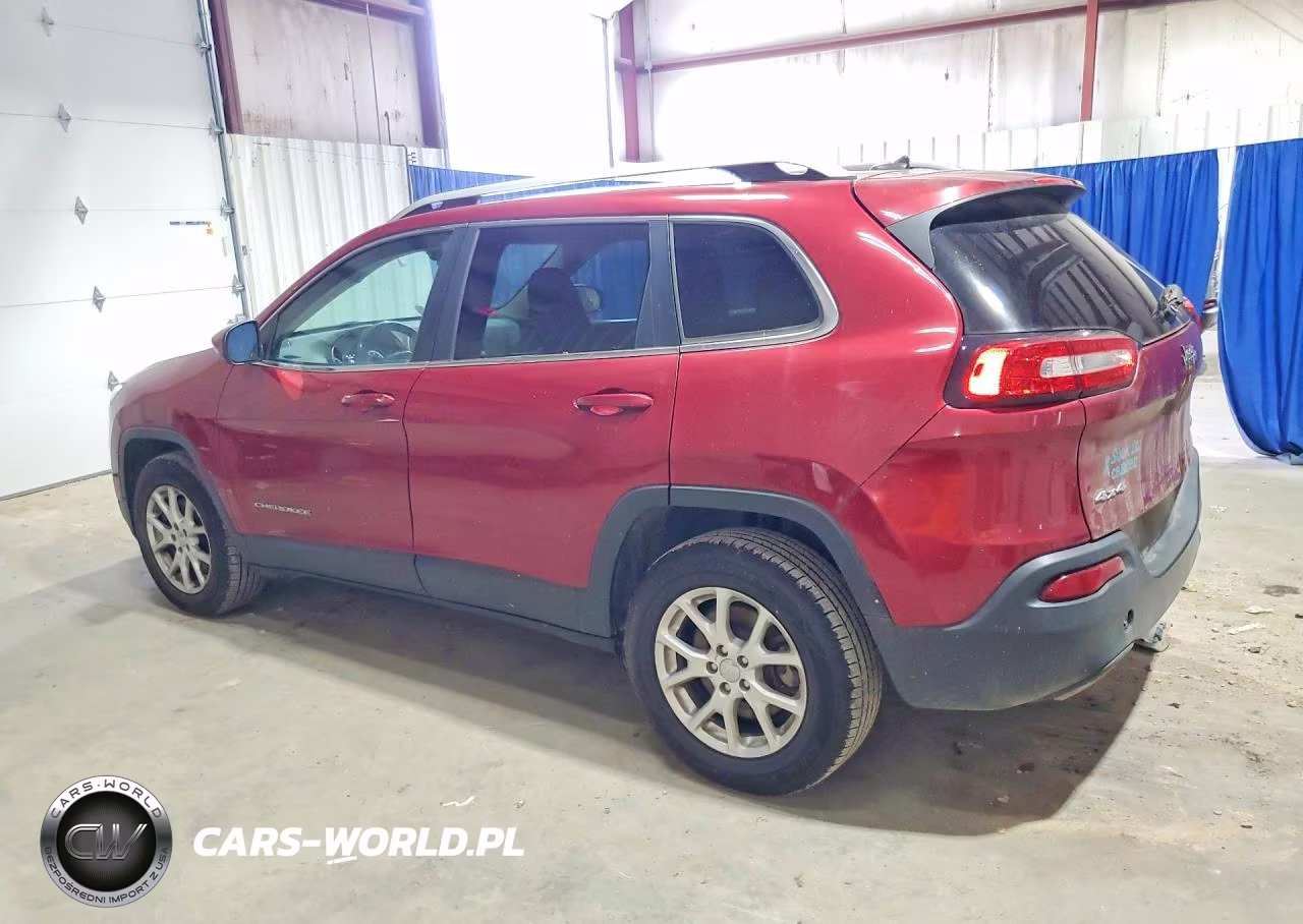 2015 Jeep Cherokee Latitude VIN:1C4PJMCS2FW672518 - 2