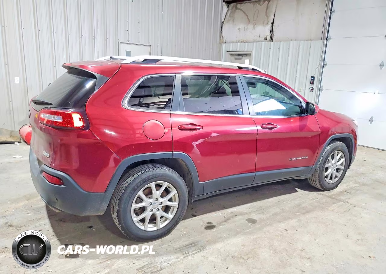 2015 Jeep Cherokee Latitude VIN:1C4PJMCS2FW672518 - 3