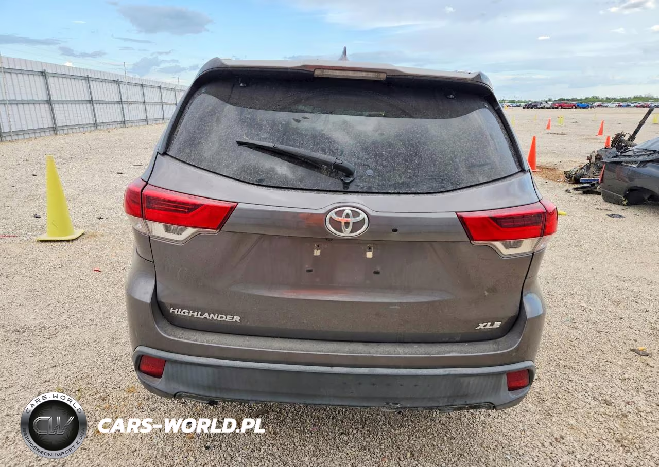 2018 Toyota Highlander Xle VIN:5TDKZRFHXJS547615 - 6