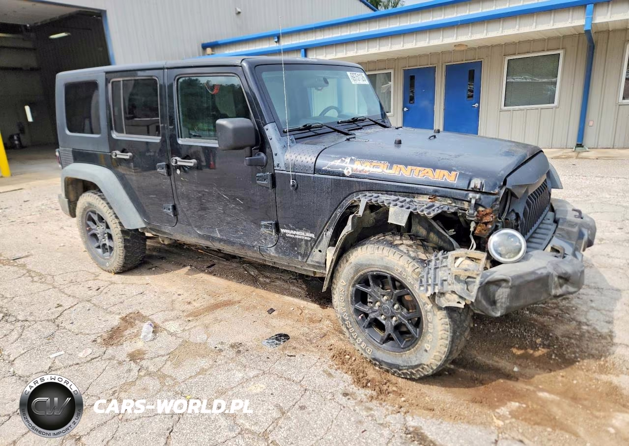 2010 Jeep Wrangler Unlimited Sport VIN:1J4BA3H12AL195596 - 4