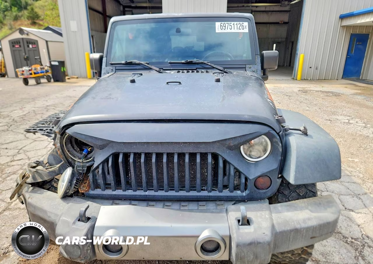 2010 Jeep Wrangler Unlimited Sport VIN:1J4BA3H12AL195596 - 5