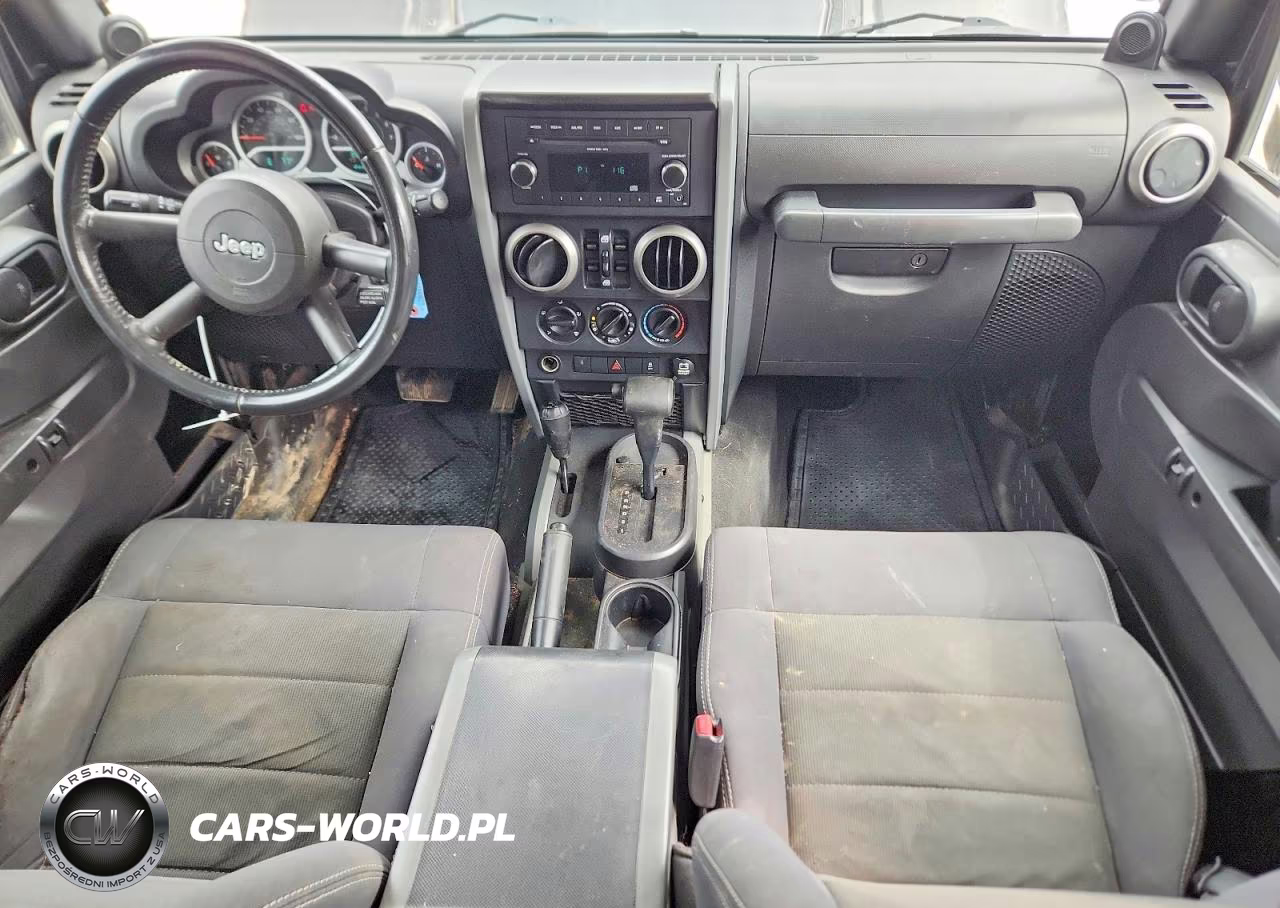 2010 Jeep Wrangler Unlimited Sport VIN:1J4BA3H12AL195596 - 8