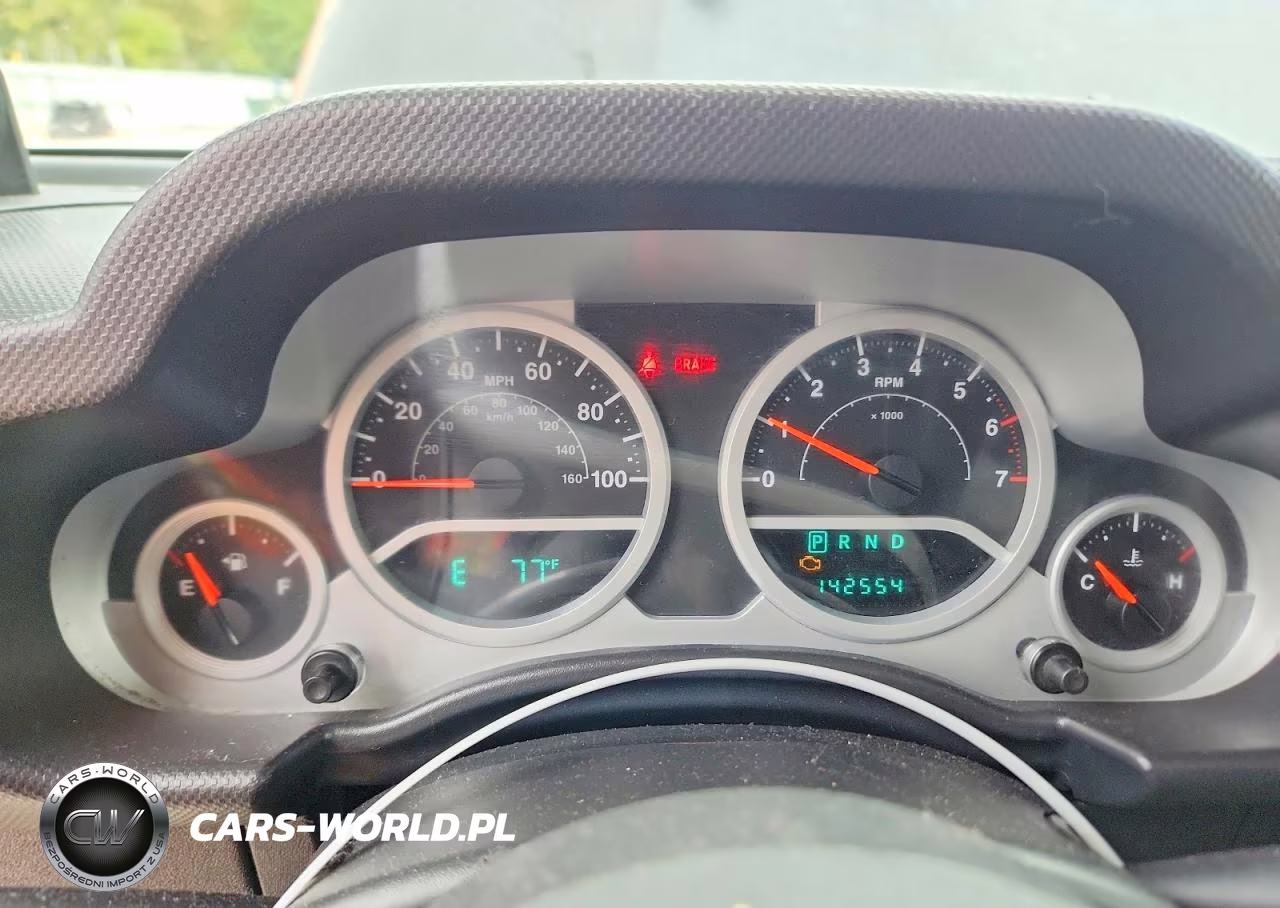2010 Jeep Wrangler Unlimited Sport VIN:1J4BA3H12AL195596 - 9