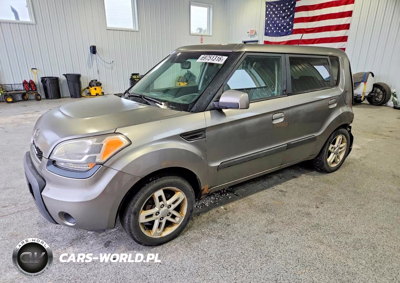 2010 Kia Soul + VIN:KNDJT2A25A7191382 - 1