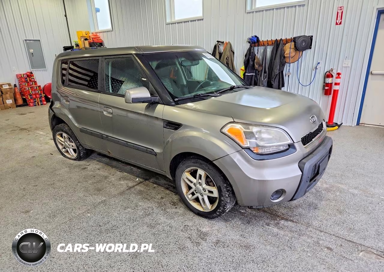 2010 Kia Soul + VIN:KNDJT2A25A7191382 - 4