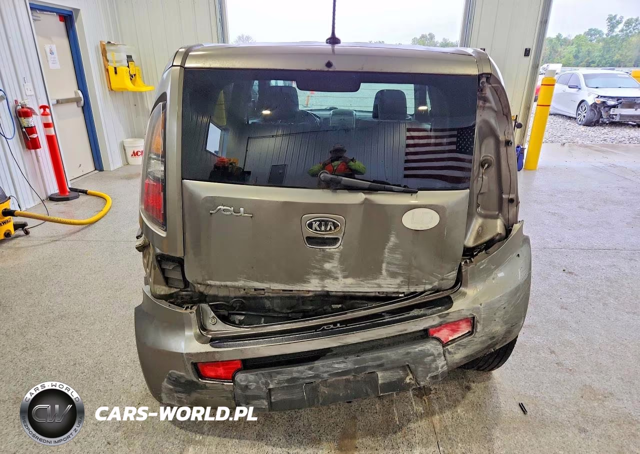 2010 Kia Soul + VIN:KNDJT2A25A7191382 - 6