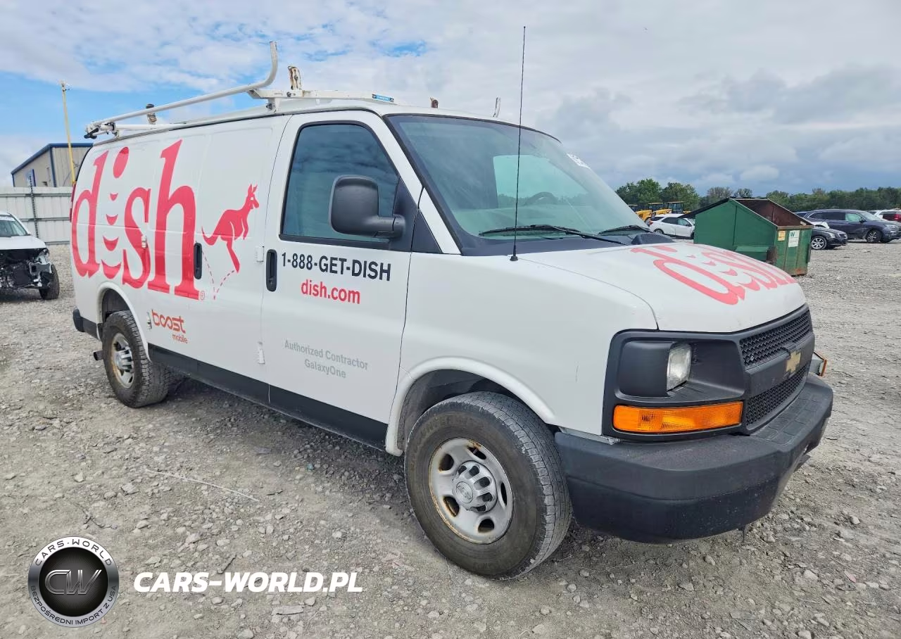 2015 Chevrolet Express G2500 VIN:1GCWGFCF5F1264343 - 4