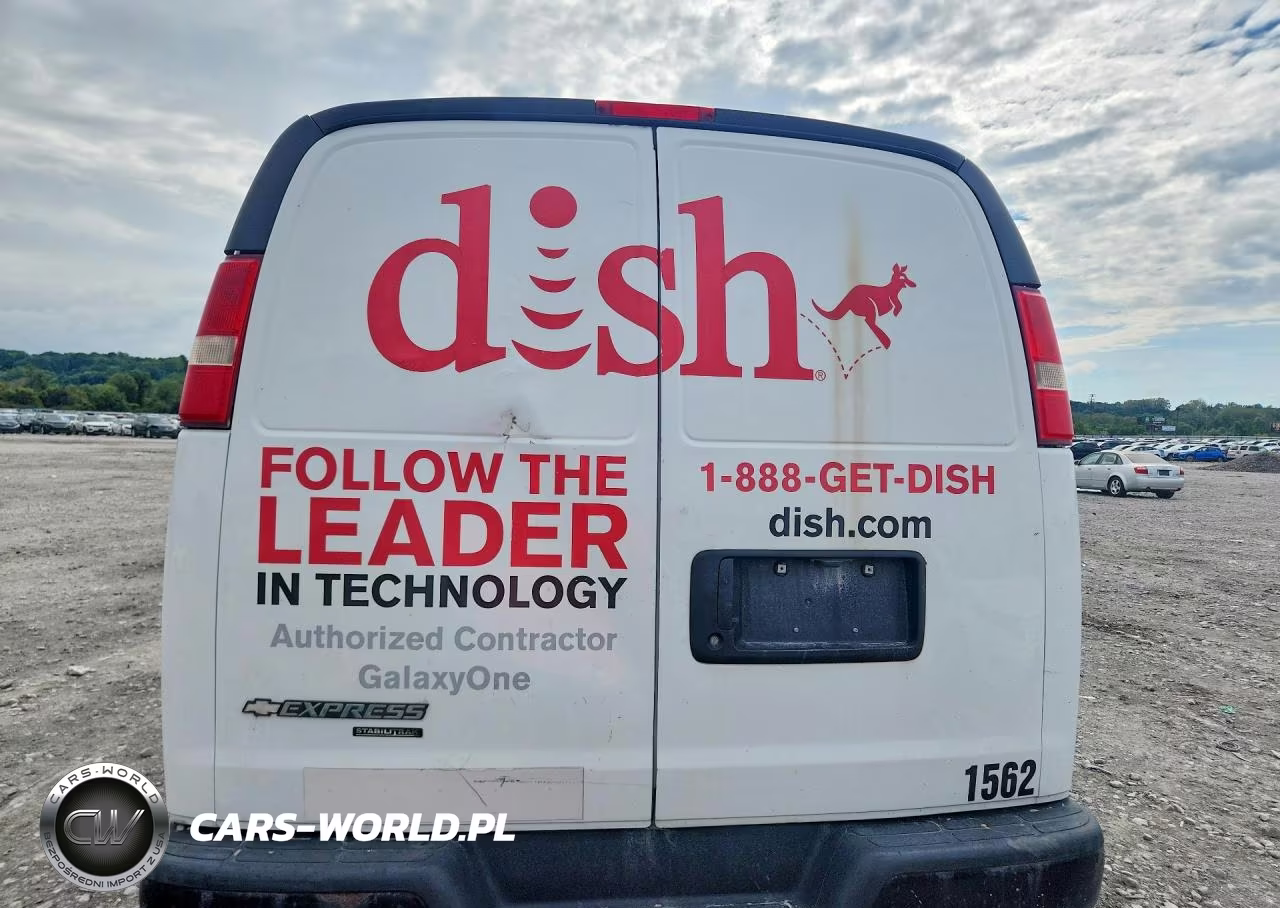 2015 Chevrolet Express G2500 VIN:1GCWGFCF5F1264343 - 6